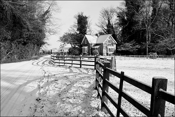 IMG_5549 Grainsby Park gate house mono - Feb 3