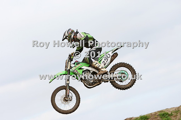 2P6A5320 #250 Look one hand