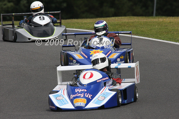 IMG_1448 Race leaders into Charlie's